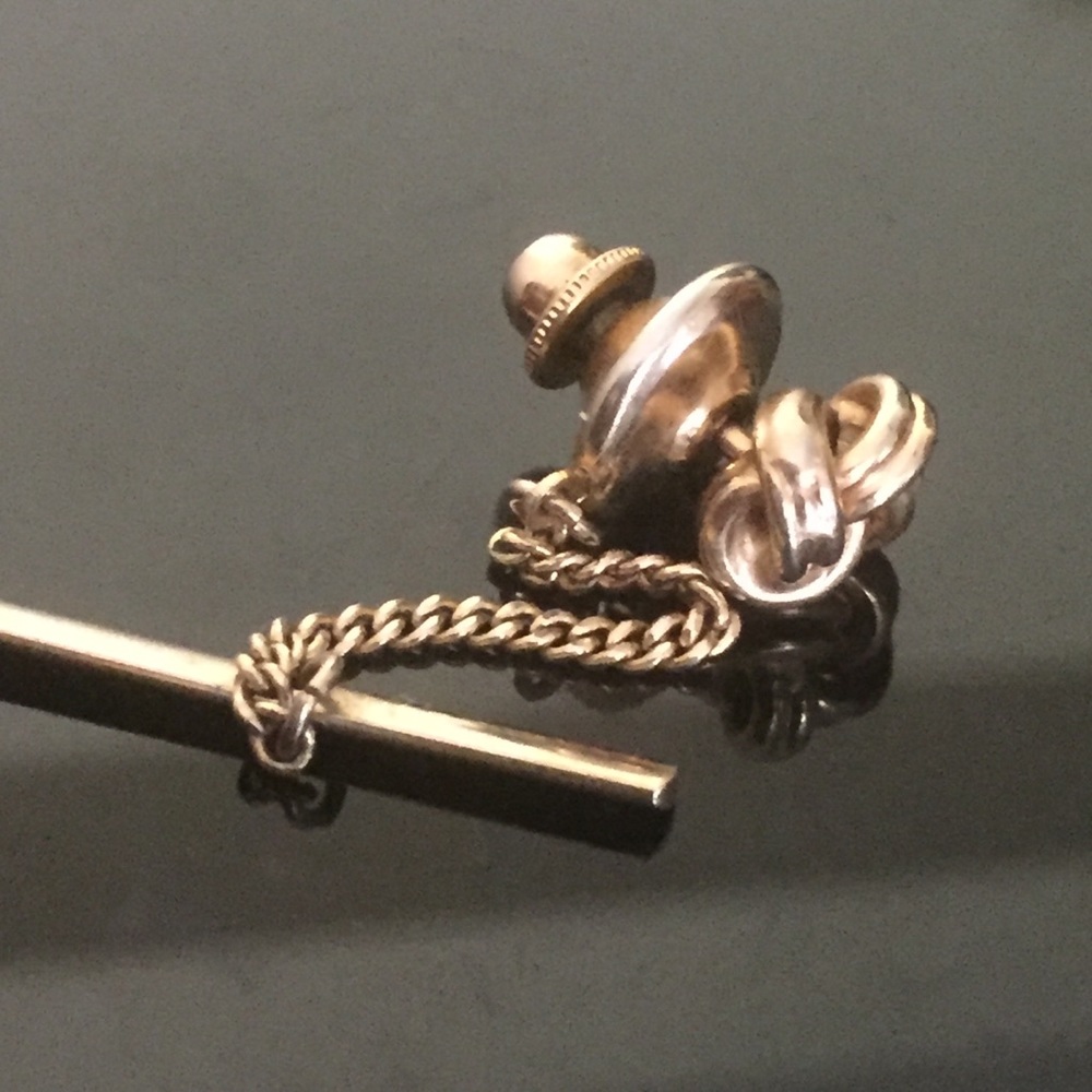 Lover's Square Knots Gold Tone Vtg  Tie Pin🎁